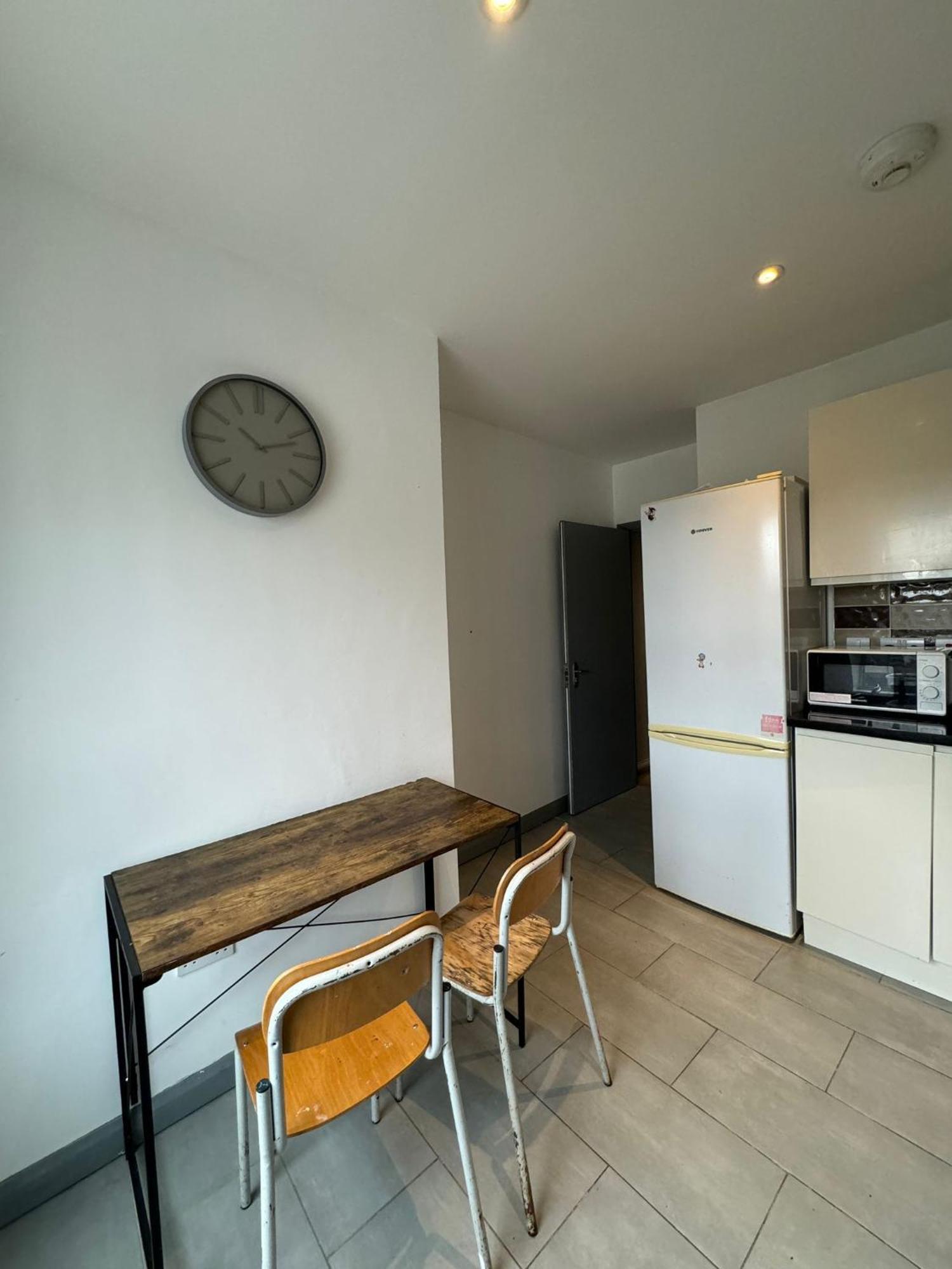 2 Bedroom Flat In Euston 2 Mins Away From Station, No Lift London Bagian luar foto