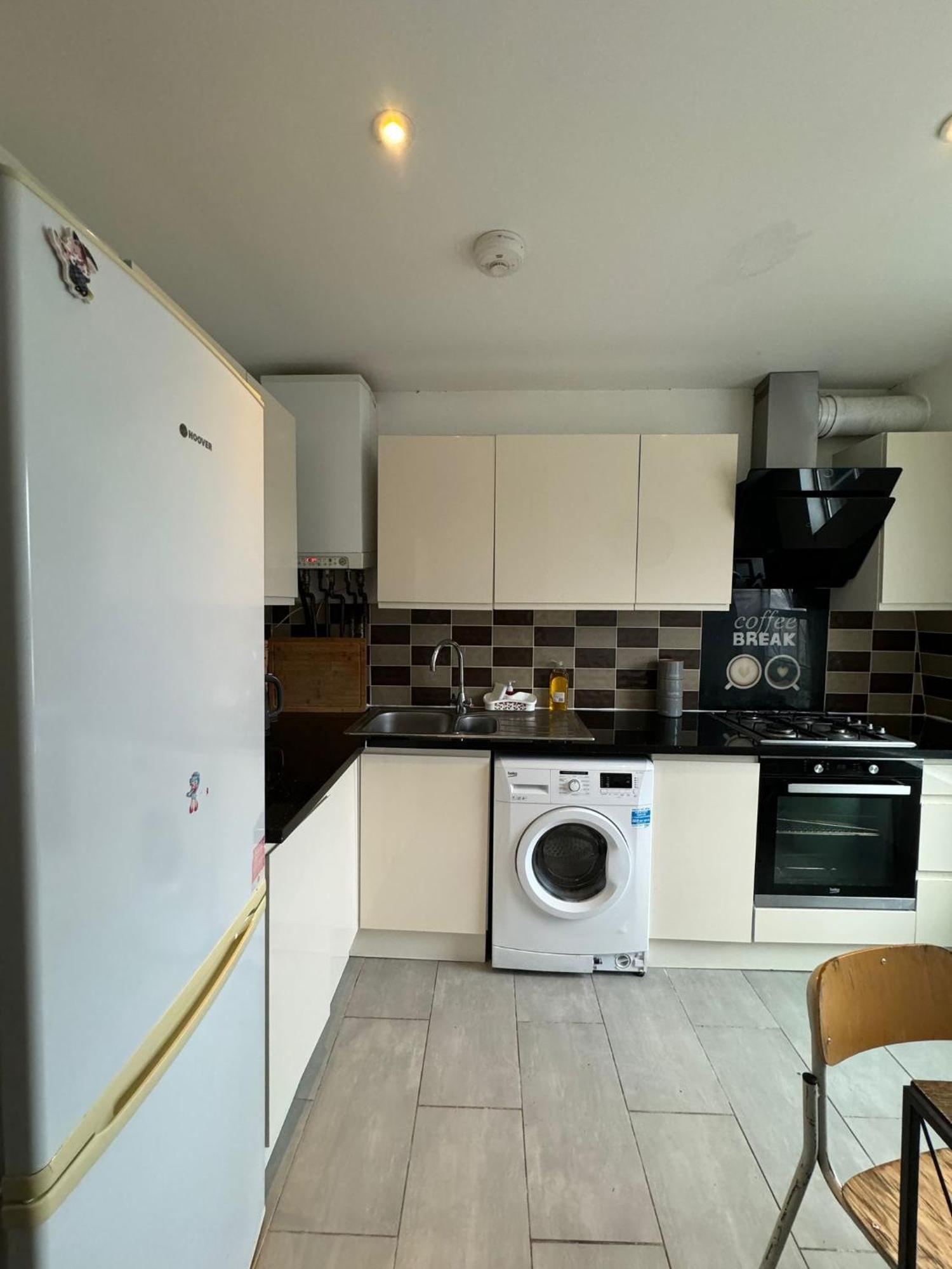 2 Bedroom Flat In Euston 2 Mins Away From Station, No Lift London Bagian luar foto